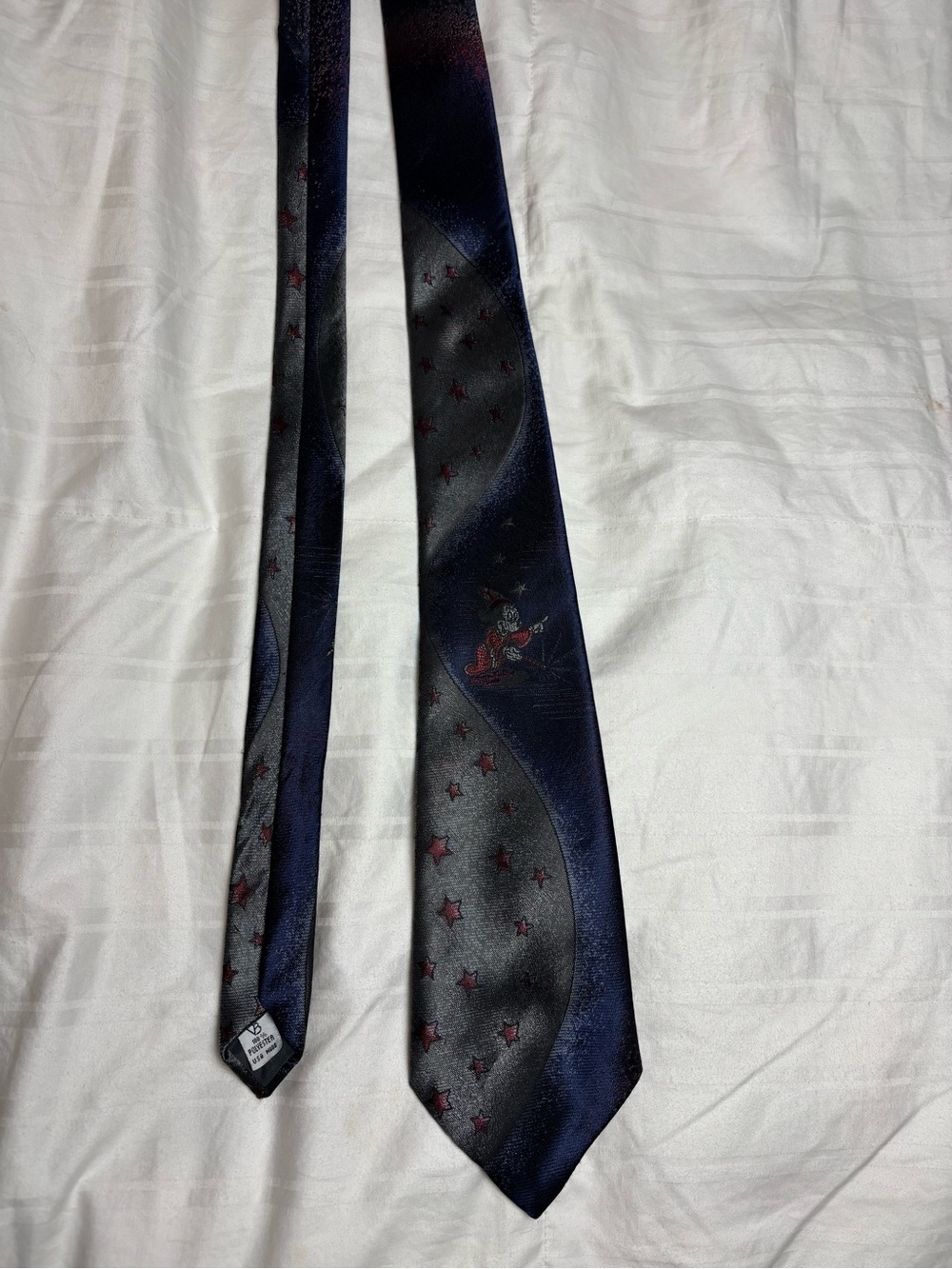 Balancine “the Tie Works” vintage Mickey Mouse polyester tie.  Navy background